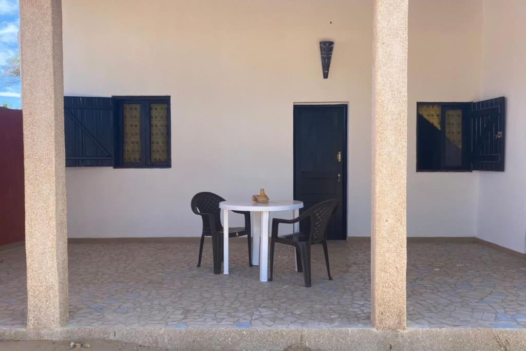 Petite Maison En Bord De Mer Palmarin Nguedj ภายนอก รูปภาพ